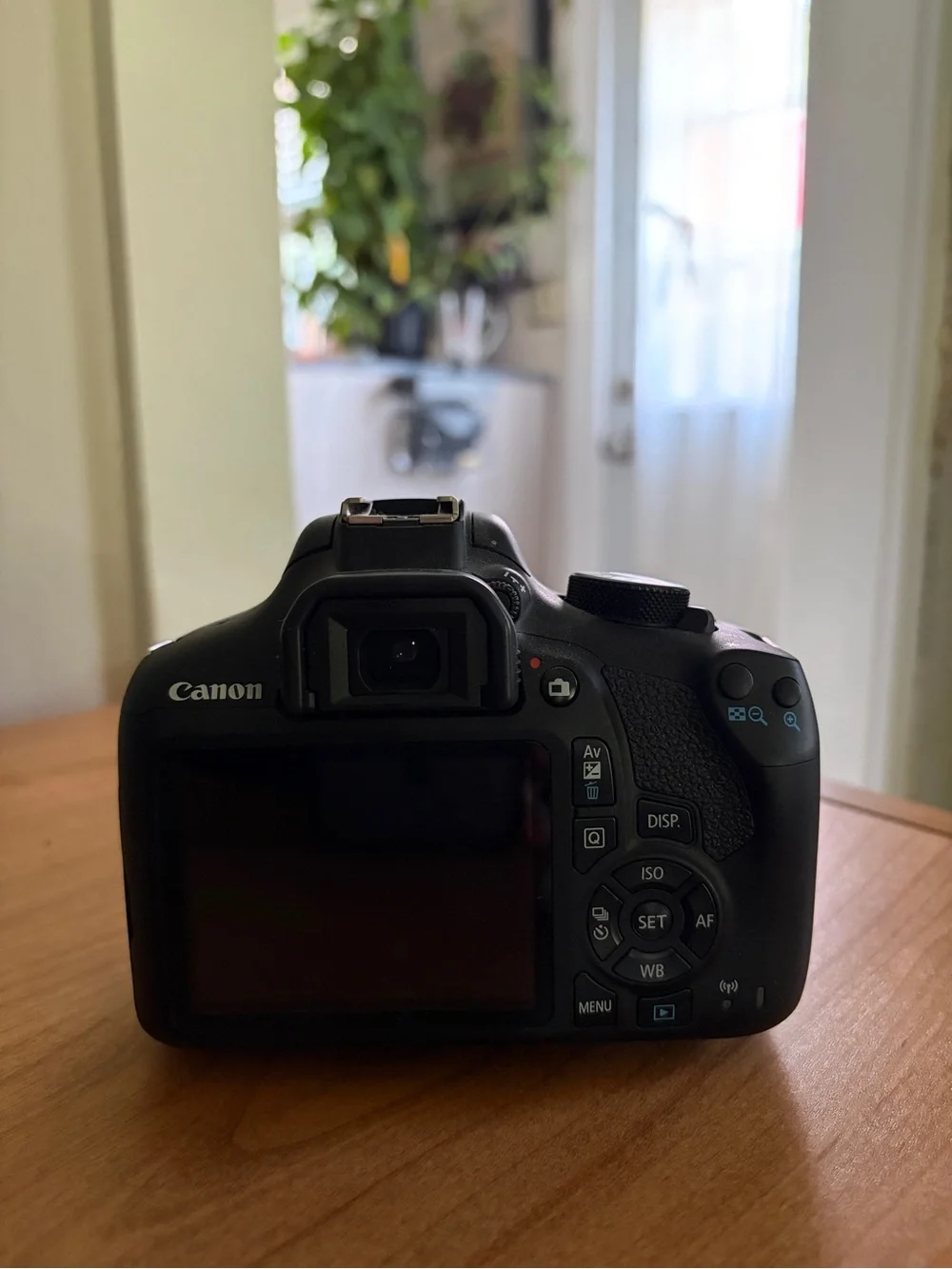 Canon EOS Rebel T6 DSLR Camera in Black with Kit Lens